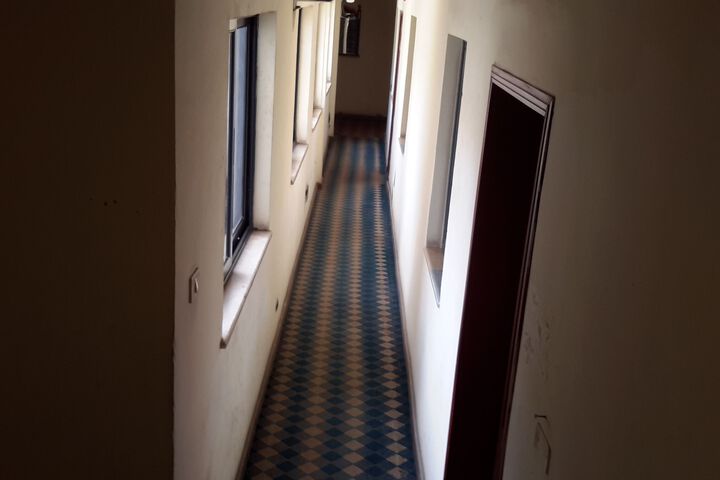 Room 7 of 28