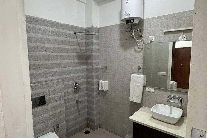 Room 14 of 30