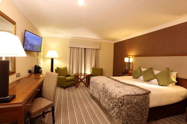 Room 5 of 27