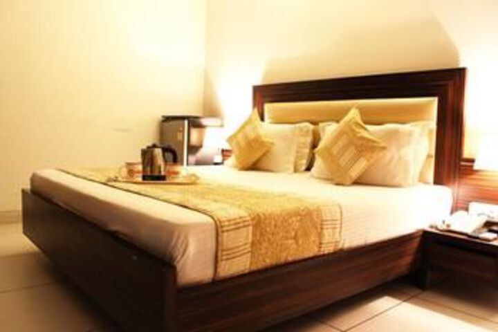 Room 2 of 21