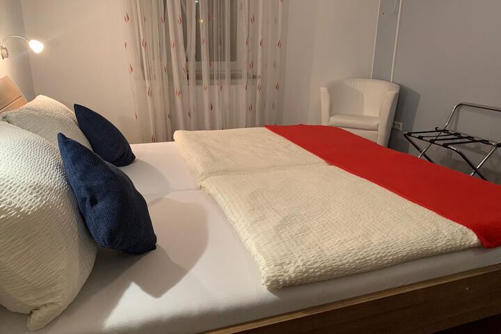 Room 41 of 49
