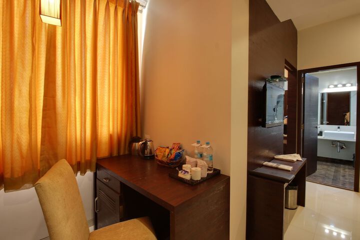 Room 27 of 54