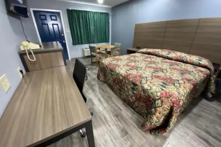 Room 2 of 11