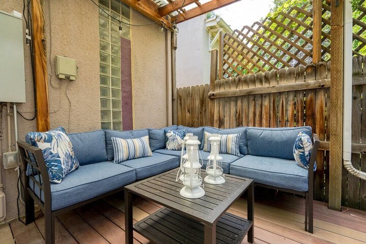 Property Grounds 30 of 30