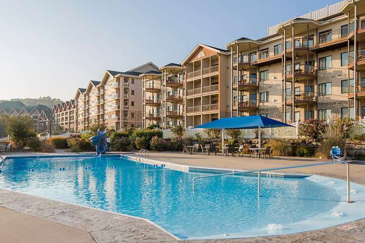 Exterior of Hilton Grand Vacations Club Paradise Point Hollister