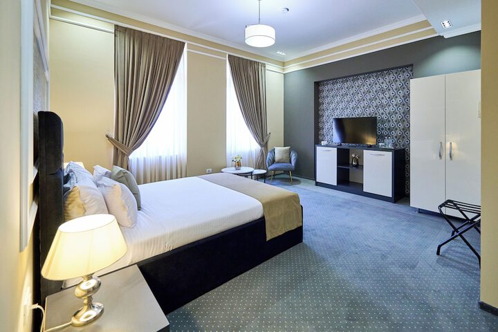 Room 20 of 35
