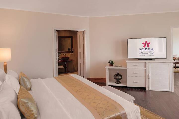 Room 5 of 74