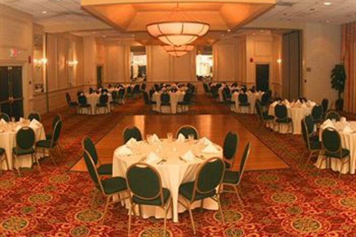 Ballroom/Hall 2 of 26