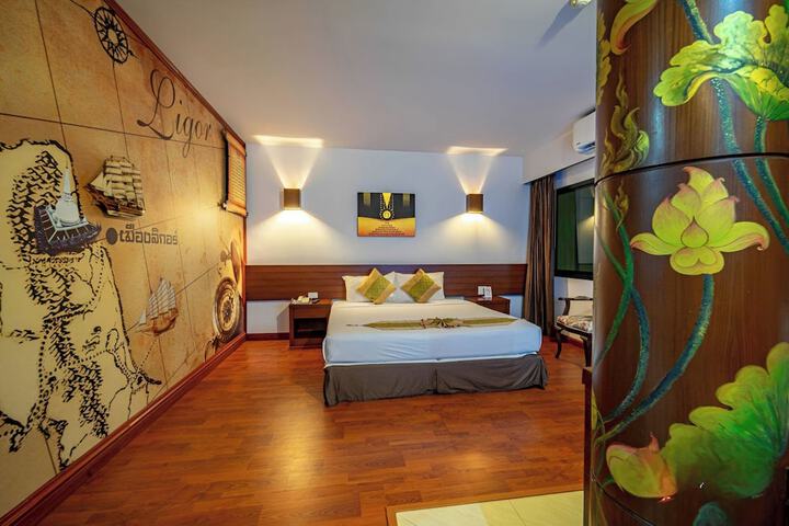 Room 21 of 80