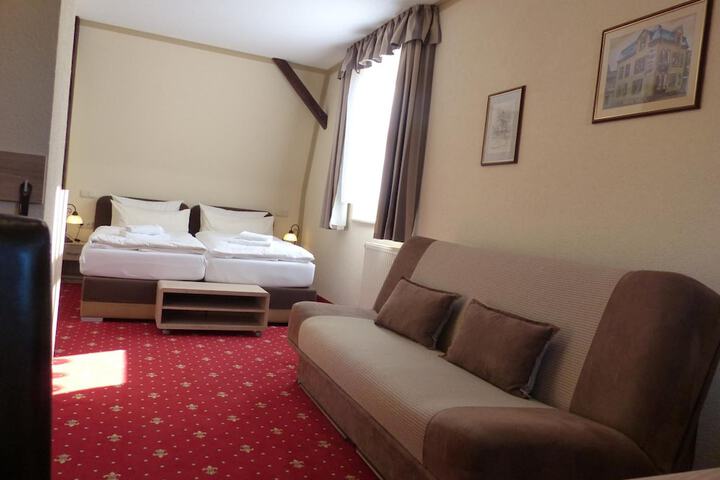 Room 19 of 47