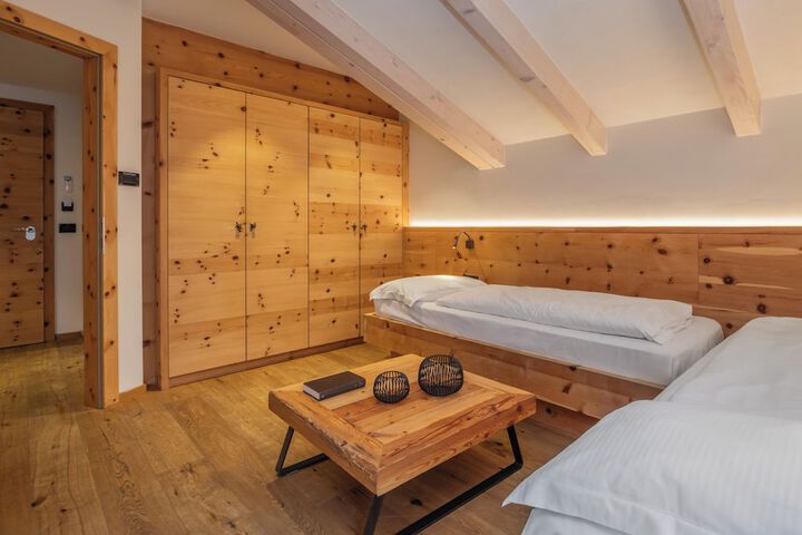 Room 49 of 192