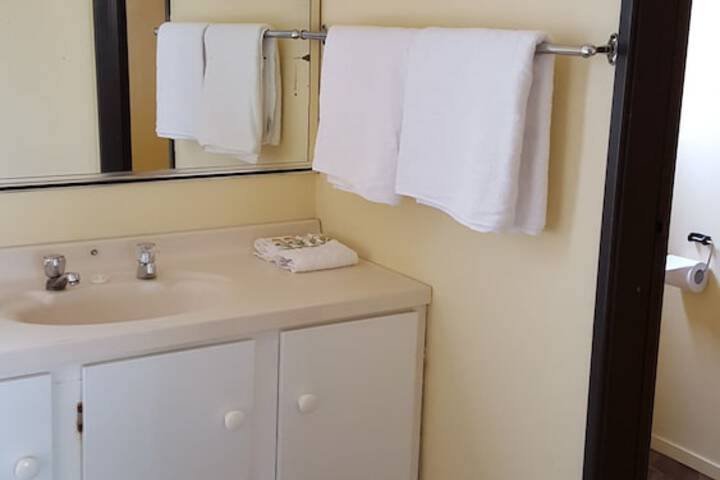 Room 35 of 46