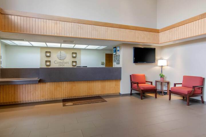 Entrance & Lobby