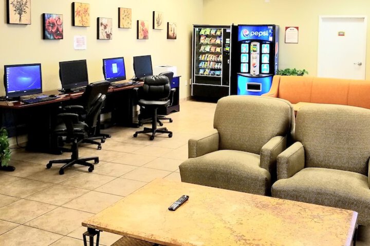 Business Center 62 of 79
