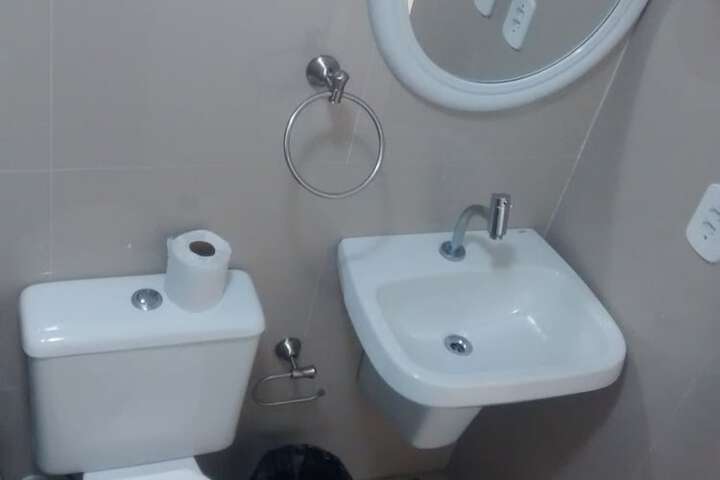 Room 10 of 25