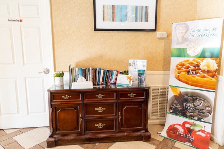Breakfast area