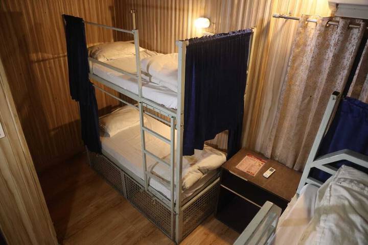 Room 57 of 92