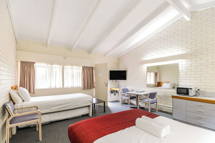 Room 8 of 20