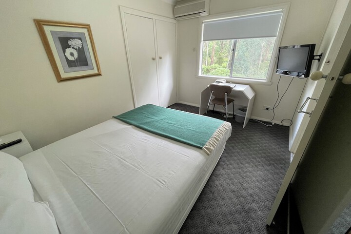 Room 20 of 40