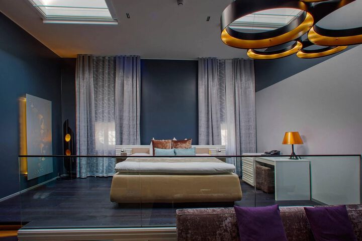 Room 43 of 90