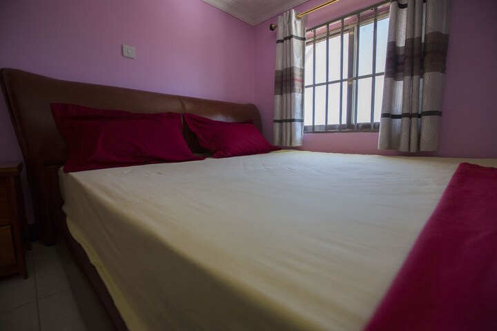 Room 9 of 36