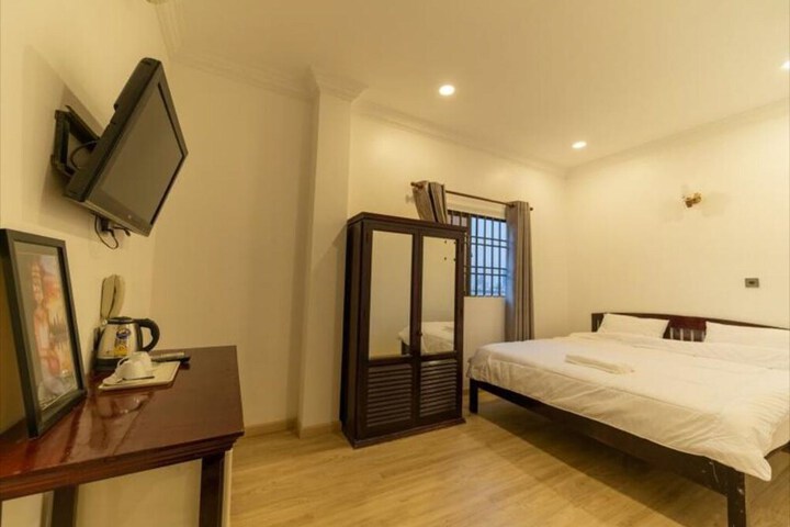 Room 3 of 39