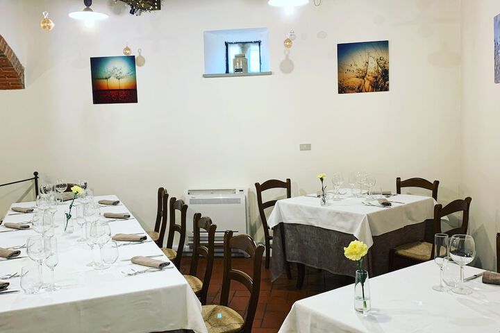Dining 32 of 69