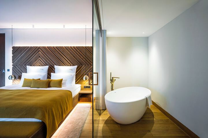 Room 47 of 104