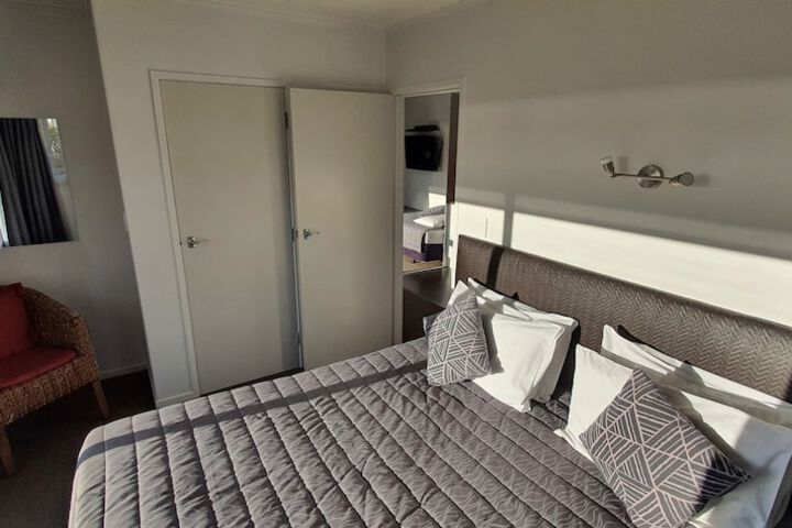 Room 13 of 54