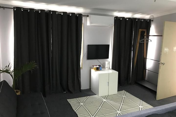 Room 12 of 37