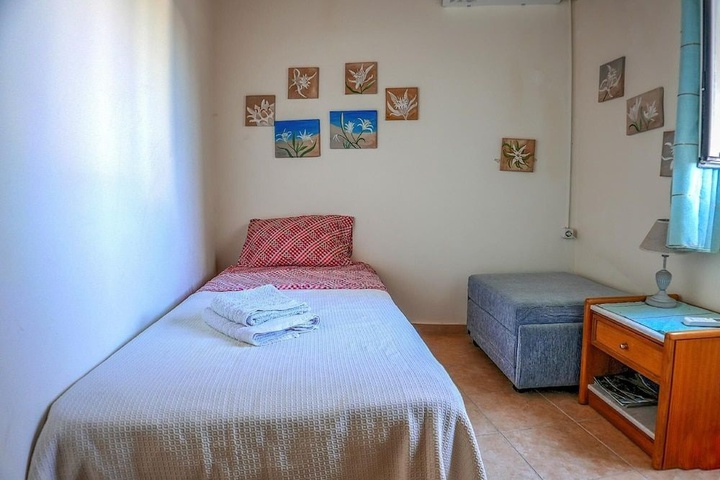 Room 4 of 15