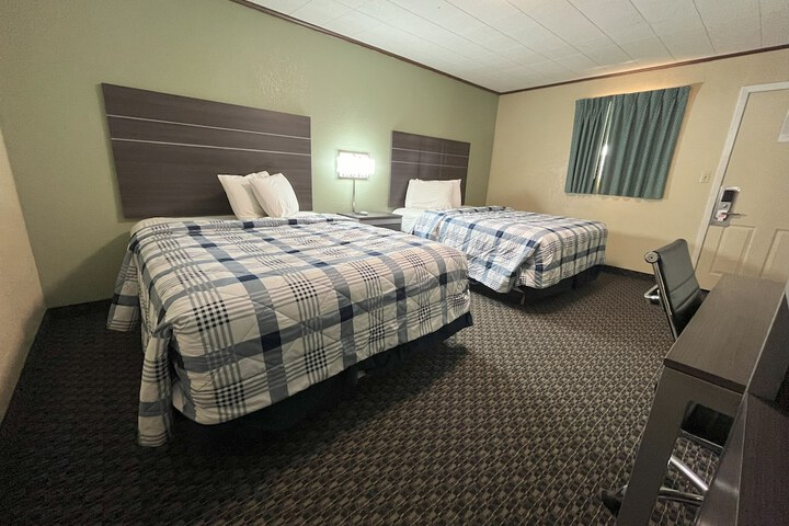 Room 9 of 17