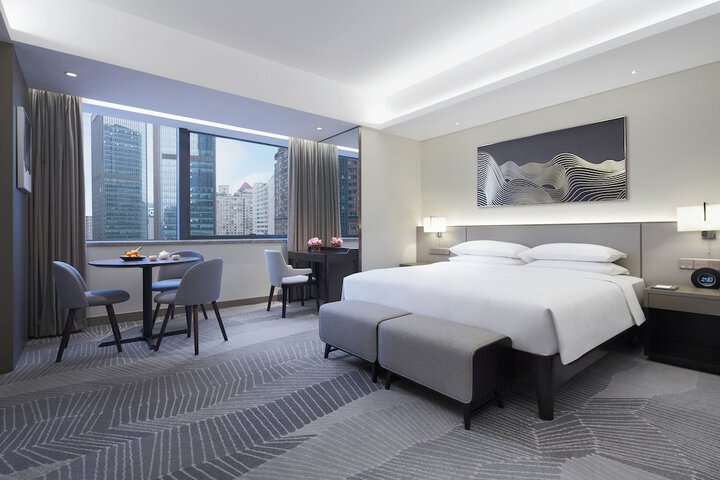 Room 32 of 66