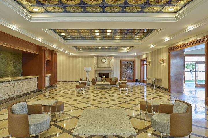 Guest Lobby