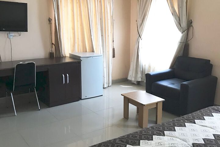 Room 10 of 10