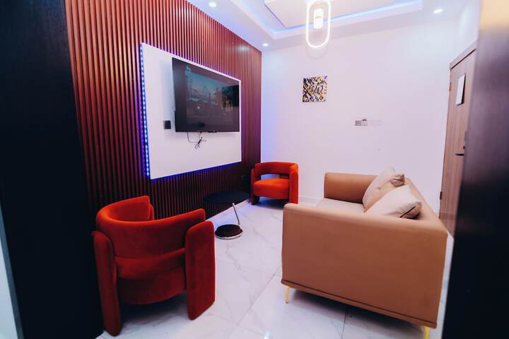 Room 33 of 60