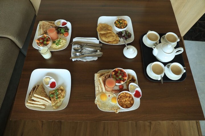 Breakfast/Coffee Service 96 of 119