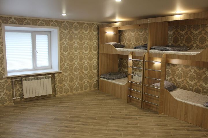 Room 9 of 11