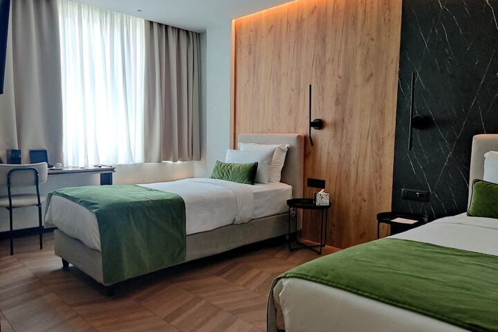 Room 26 of 92