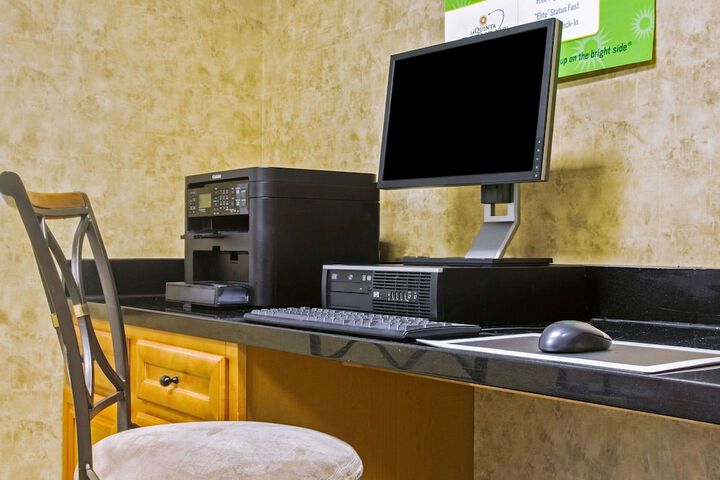 Business Center 36 of 41