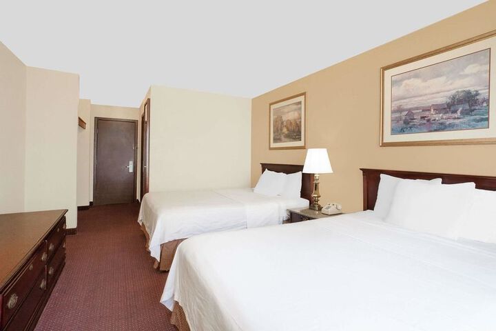 Room 8 of 47