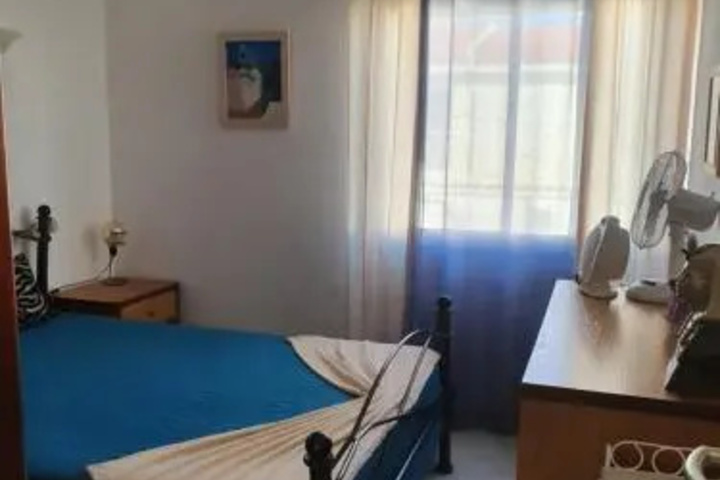 Room 4 of 6