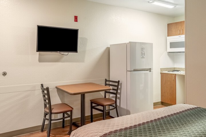 Room 8 of 22