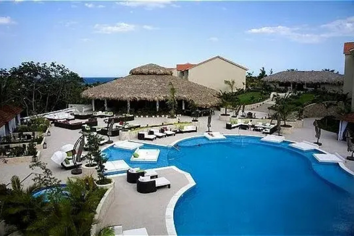 Pool 9 of 13