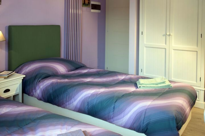 Room 22 of 49