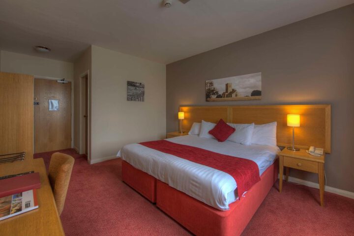 Room 34 of 60