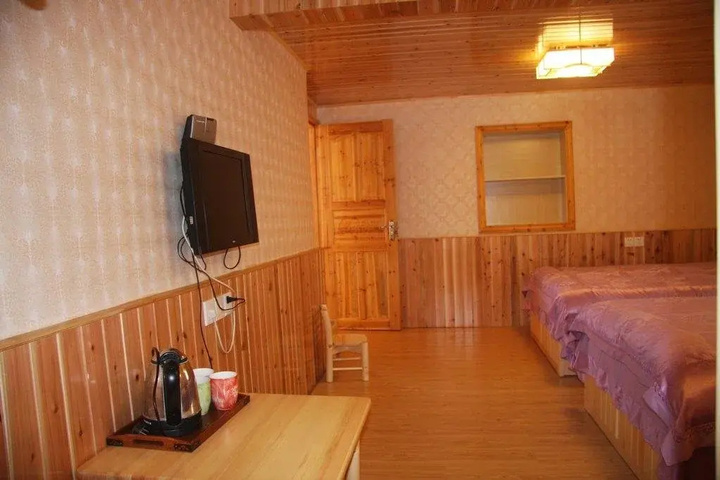 Room 11 of 19