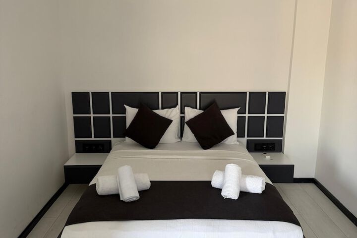 Room 30 of 65