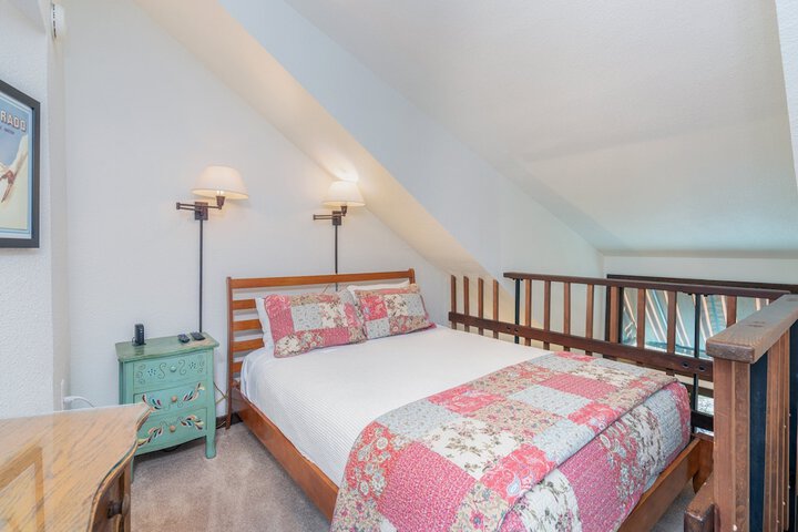 Exterior of Manitou Lodge 9 Hotel Room by Alpine Lodging Telluride