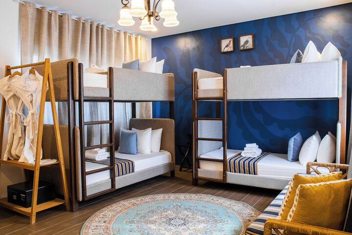 Room 17 of 119